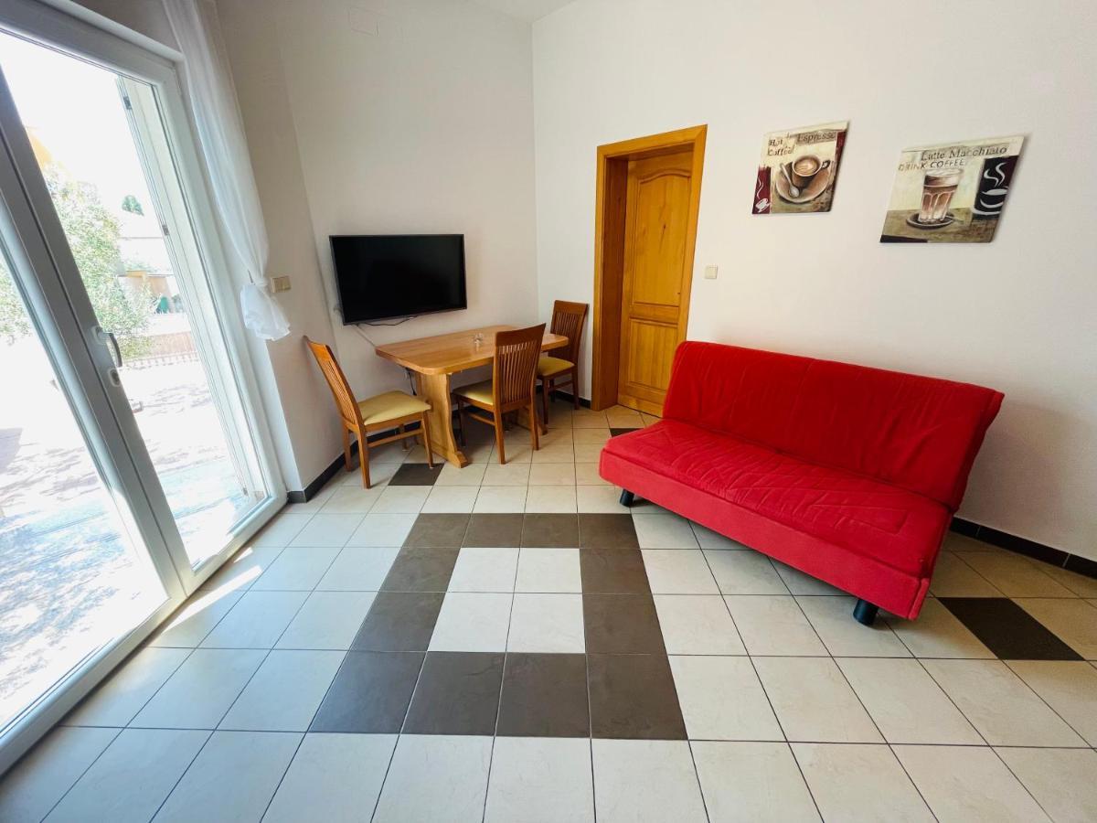 Apartments Basilea Biograd Na Moru Eksteriør bilde