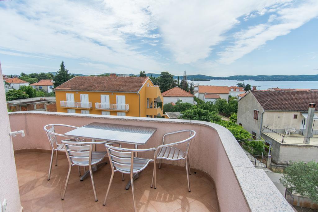 Apartments Basilea Biograd Na Moru Rom bilde