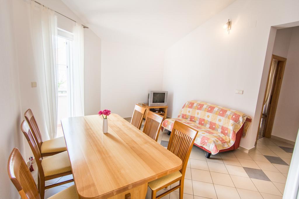 Apartments Basilea Biograd Na Moru Rom bilde
